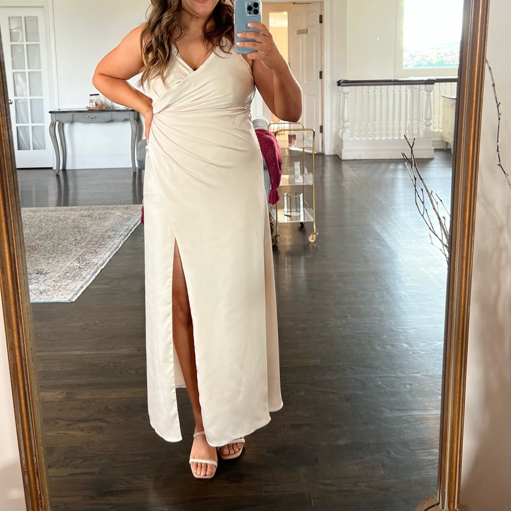 Fame and Partners Zarita Dress size 10 in champagne